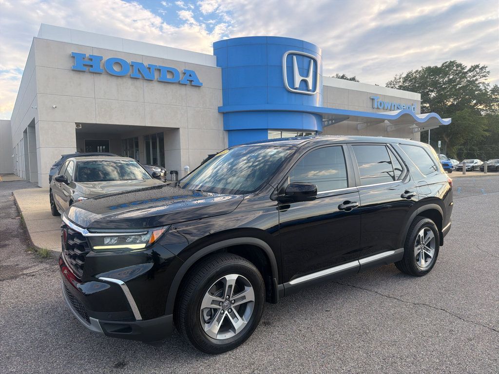 Certified 2025 Honda Pilot EX-L image 1
