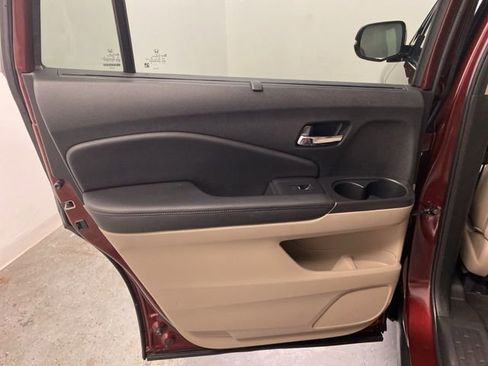 Used 2022 Honda Pilot Touring image 24