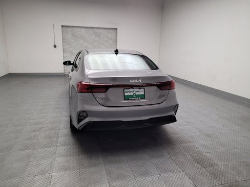 Used 2023 Kia Forte LXS FWD image 6