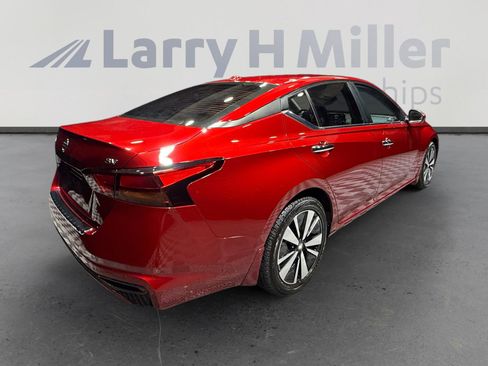 Certified 2022 Nissan Altima 2.5 SV image 5