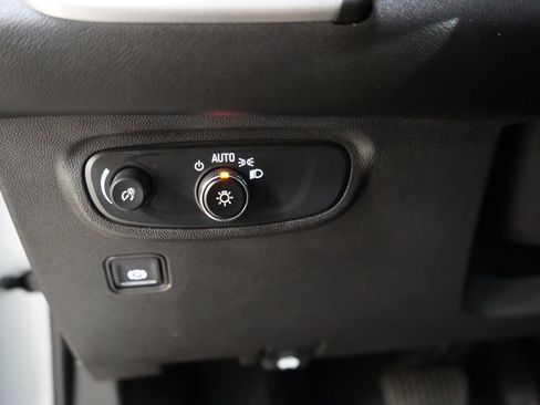 Used 2024 GMC Terrain SLE AWD/4WD image 30