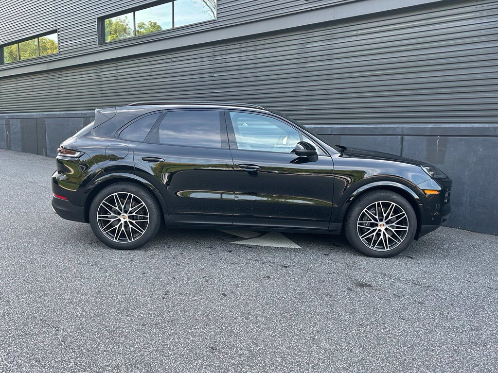 Certified 2026 Porsche Cayenne AWD/4WD image 11
