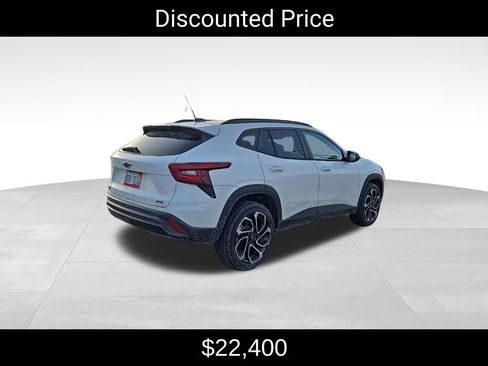 Certified 2024 Chevrolet Trax RS w/ Driver Confidence Package image 3