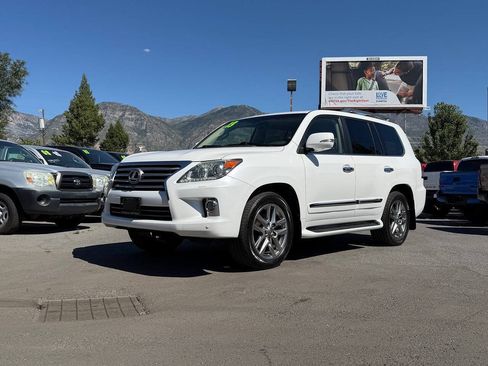 Used 2013 Lexus LX 570 4WD w/ Luxury Pkg image 1
