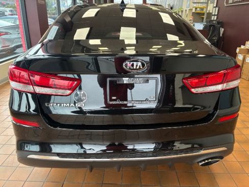 Used 2019 Kia Optima LX FWD image 12