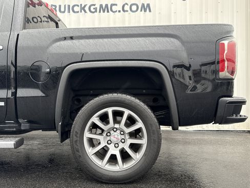 Used 2017 GMC Sierra 1500 Denali image 2