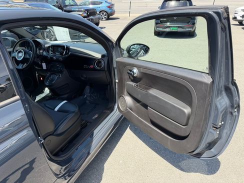 Used 2018 FIAT 500 e FWD image 33