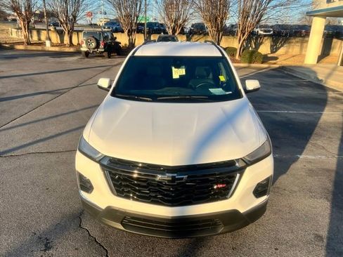 Used 2023 Chevrolet Traverse RS image 10