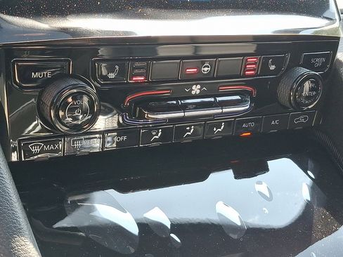 New 2025 Jeep Grand Cherokee L Limited image 12