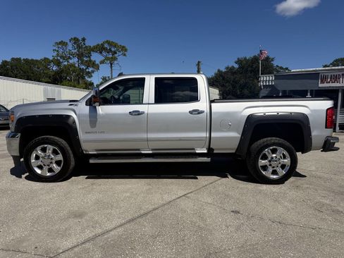 Used 2017 GMC Sierra 2500 SLT w/ Driver Alert Package image 2