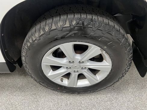 Used 2013 Toyota Highlander Plus image 19