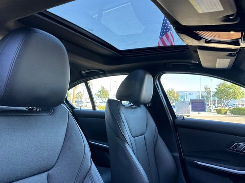 Used 2021 BMW 330i Sedan w/ Driving Assistance Package image 15