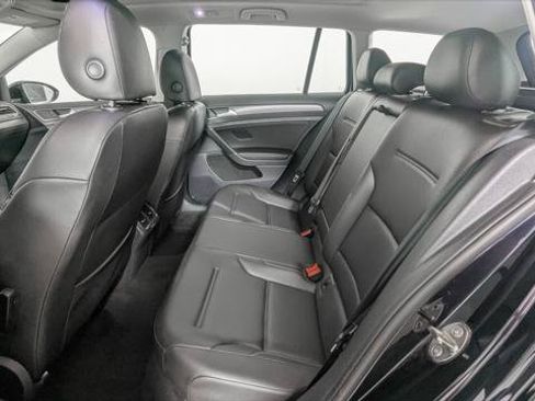 Used 2018 Volkswagen Golf SE FWD image 18