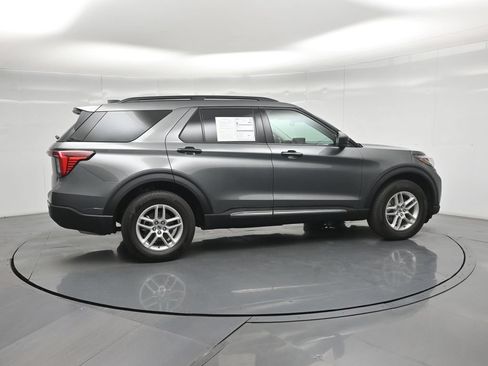 Certified 2025 Ford Explorer Active AWD/4WD image 25