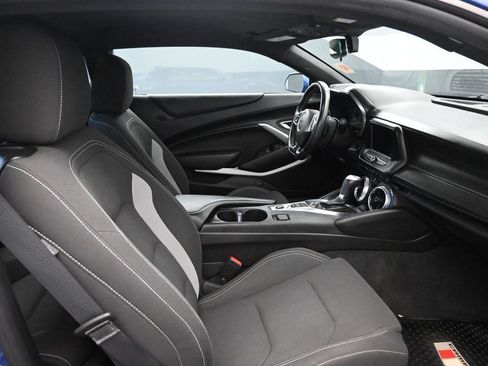 Used 2021 Chevrolet Camaro LT RWD image 10