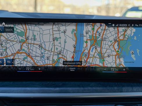 Used 2023 BMW X7 xDrive40i w/ Premium Package image 51