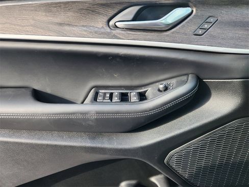 New 2025 Jeep Grand Cherokee Limited image 16