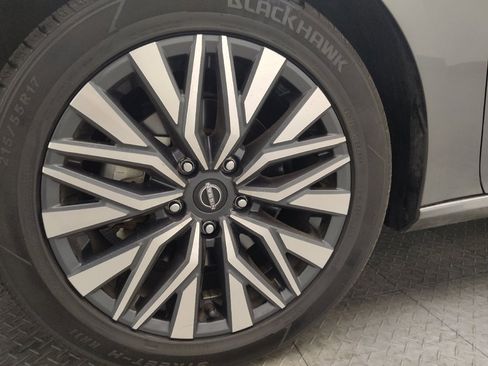 Used 2024 Nissan Altima 2.5 SV image 31