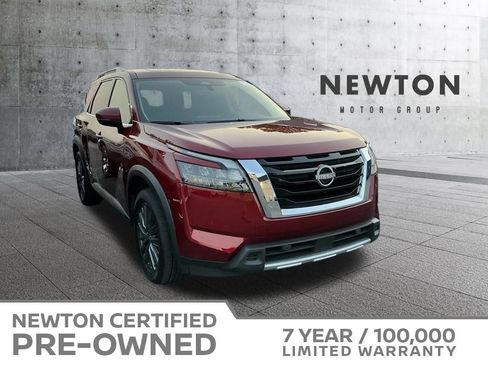 Used 2025 Nissan Pathfinder SL w/ SL Premium Package FWD image 1
