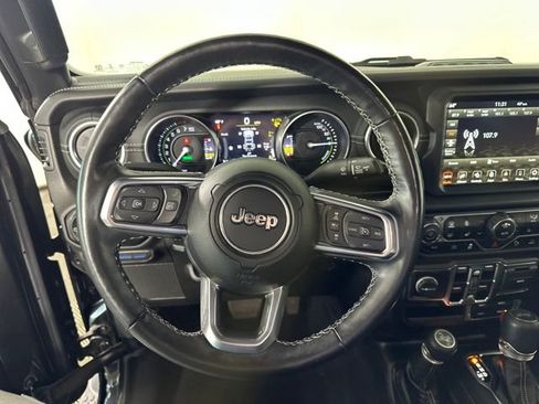 Used 2022 Jeep Wrangler Unlimited Sahara w/ Cold Weather Group image 14