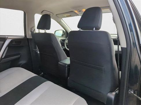 Used 2018 Toyota RAV4 LE Plus image 16