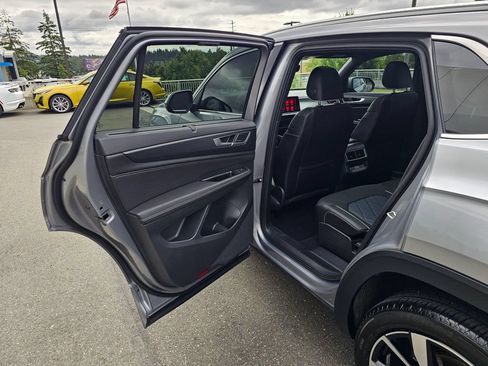 Used 2024 Volkswagen Atlas Cross Sport SEL Premium R-Line AWD/4WD image 15