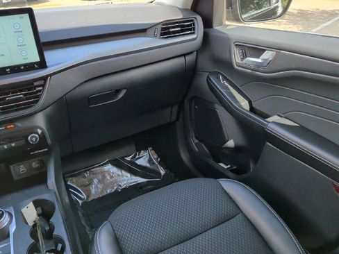 Certified 2026 Ford Escape SE FWD image 12