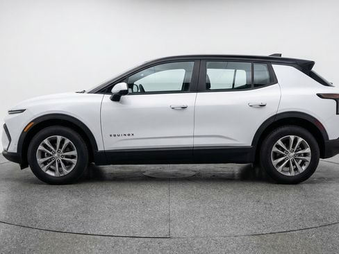 Used 2025 Chevrolet Equinox LT image 5