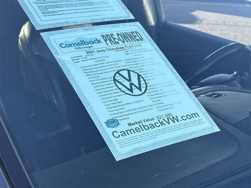 Used 2021 Jeep Cherokee Trailhawk image 6