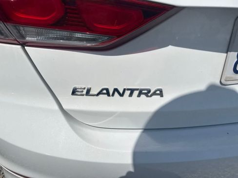 Used 2018 Hyundai Elantra SEL FWD image 14