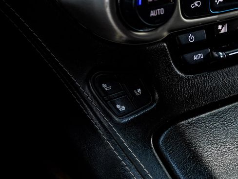 Used 2020 GMC Yukon XL Denali RWD image 25