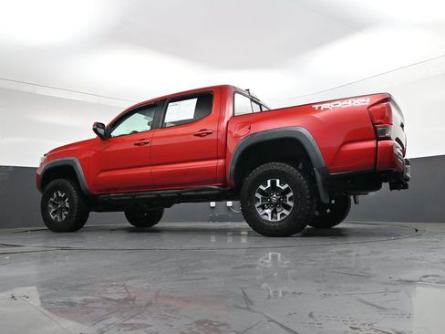 Used 2016 Toyota Tacoma TRD Off-Road image 37