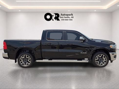 Used 2025 RAM 1500 Laramie AWD/4WD image 6