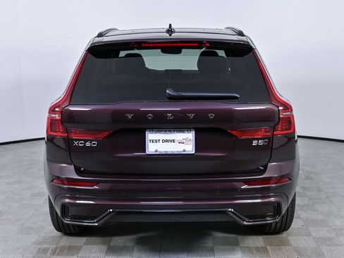 New 2026 Volvo XC60 B5 Core w/ Climate Package image 28
