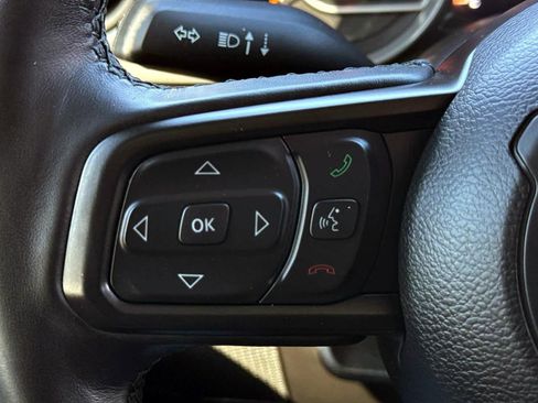 Used 2023 Jeep Gladiator Sport image 21