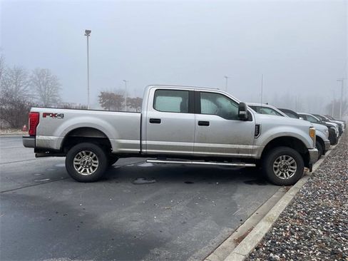 Used 2017 Ford F250 XL w/ STX Appearance Package image 5