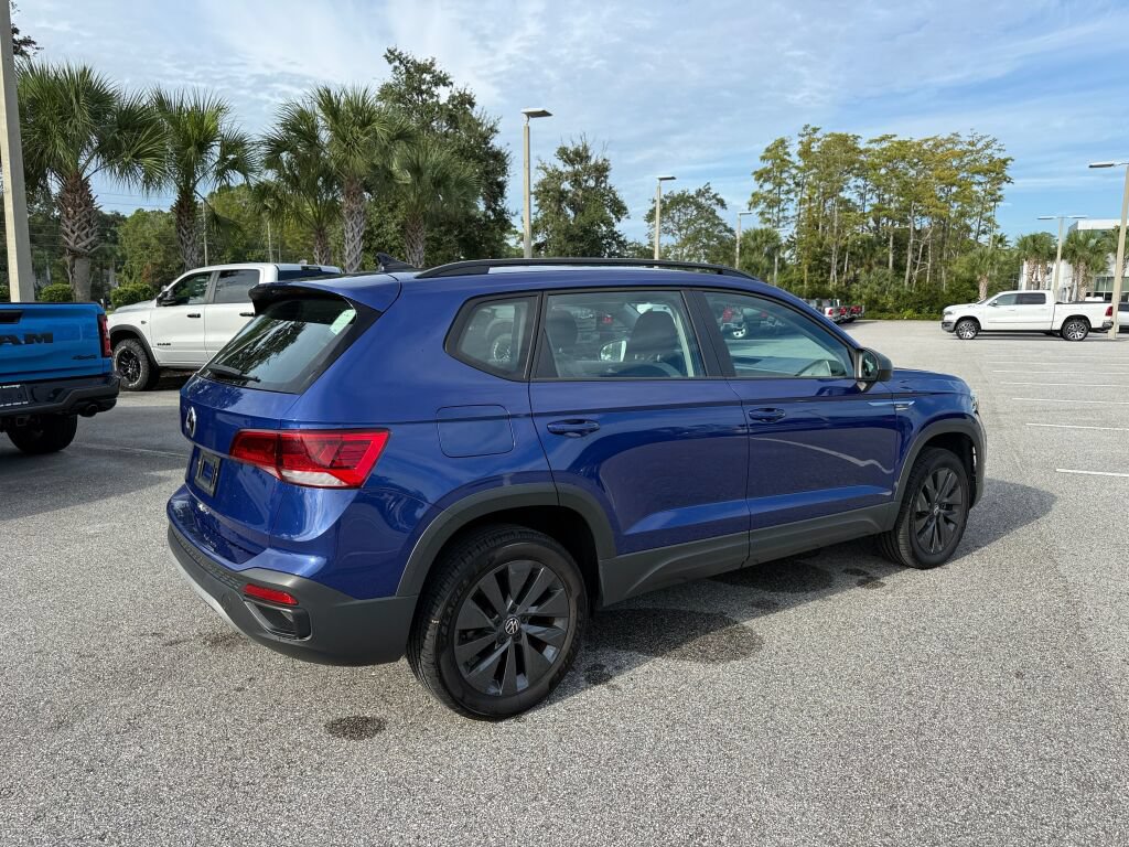 Used 2024 Volkswagen Taos S FWD image 3