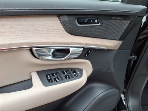 New 2026 Volvo XC90 B6 Plus w/ Protection Package image 13