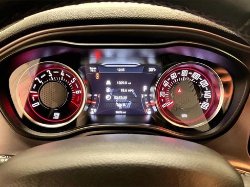 Used 2023 Dodge Challenger SXT image 13