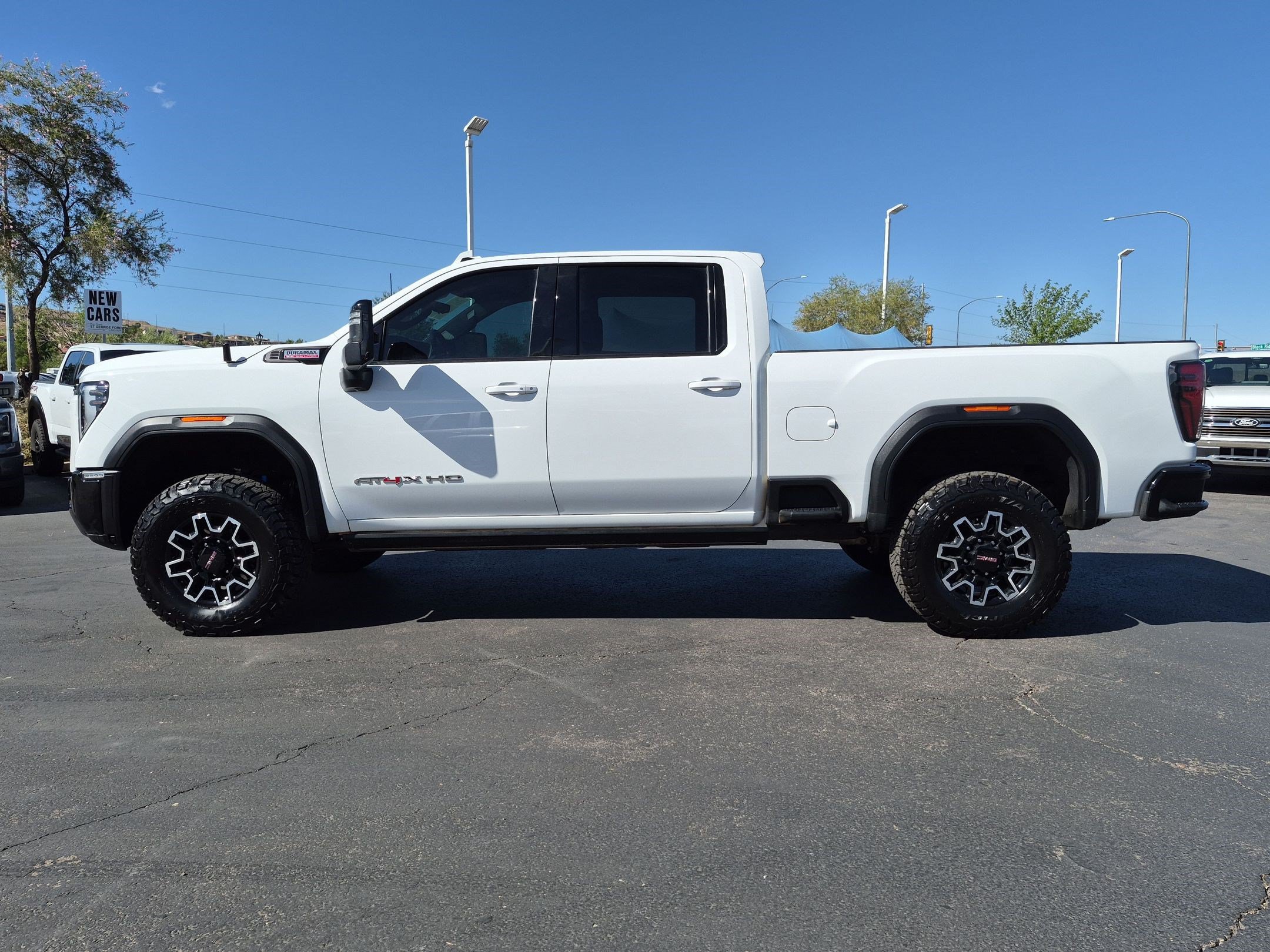 Used 2024 GMC Sierra 2500 AT4X AWD/4WD image 6