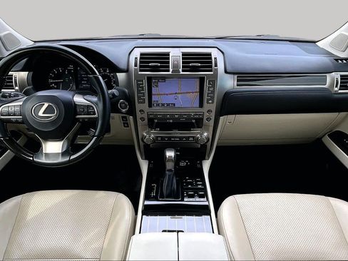 Used 2020 Lexus GX 460 Luxury w/ Accessory Package AWD/4WD image 16