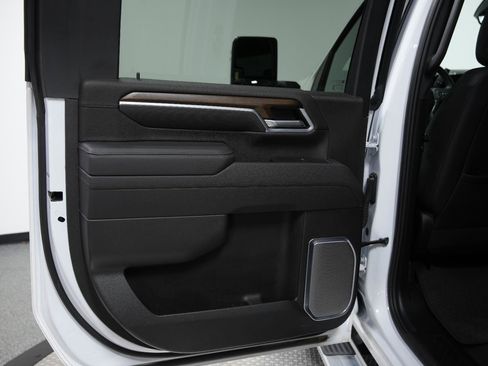 Used 2025 Chevrolet Silverado 2500 High Country w/ High Country Premium Package image 20