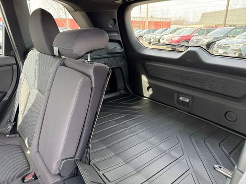 Used 2025 Subaru Forester Premium image 29