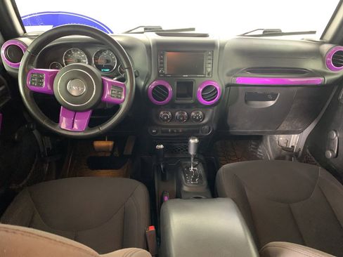 Used 2017 Jeep Wrangler Unlimited Sport w/ Connectivity Group image 32