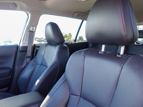 Certified 2025 Subaru Outback Limited image 10