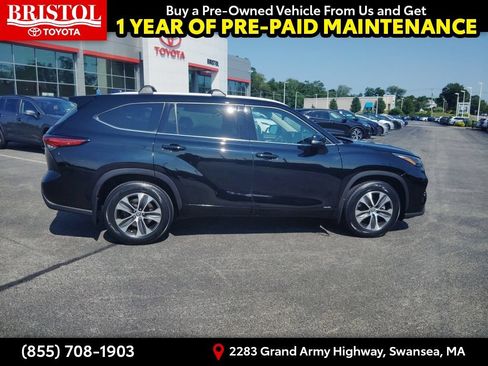 Used 2022 Toyota Highlander XLE AWD/4WD image 10
