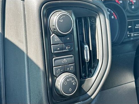 Used 2020 Chevrolet Silverado 1500 Custom w/ Custom Value Package image 10