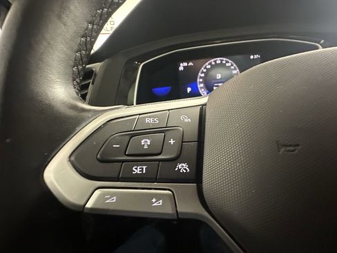 Used 2022 Volkswagen Jetta SE w/ Panoramic Sunroof Package image 29