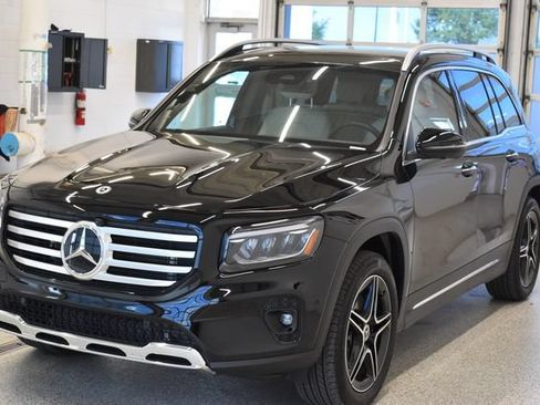 New 2026 Mercedes-Benz GLB 250 4MATIC image 3