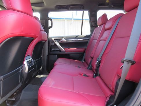 Used 2022 Lexus GX 460 Premium image 18